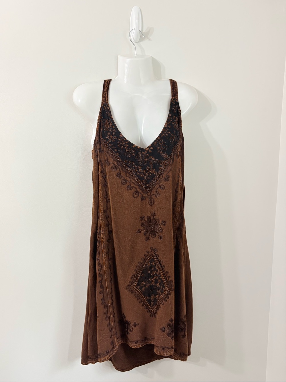 Vintage Brown Embroidered Rayon Shift Dress Boho Travel Festival Chic Artisan M - Picture 2 of 5